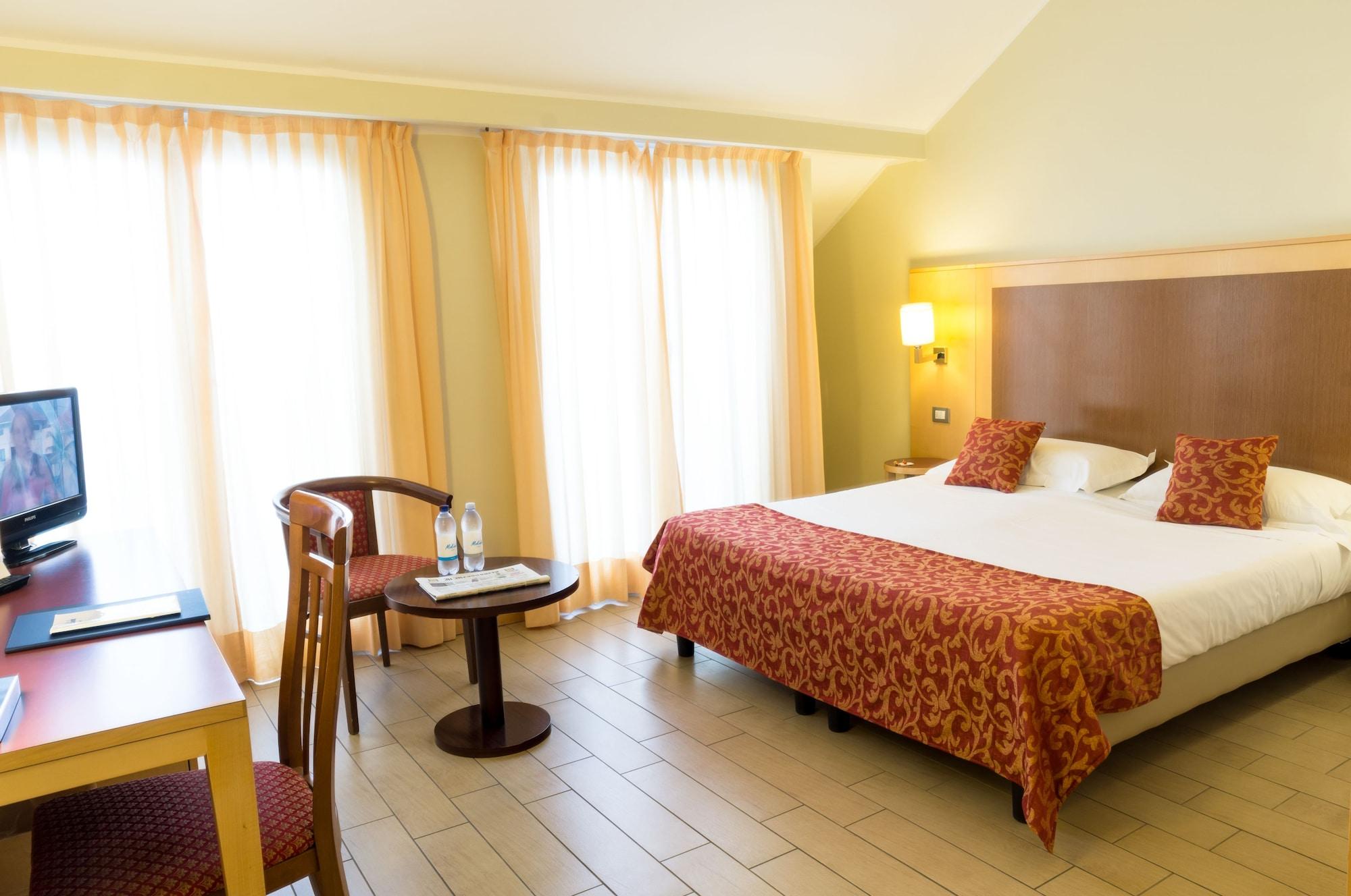 Mokinba Hotels Cristallo Milan Exterior photo