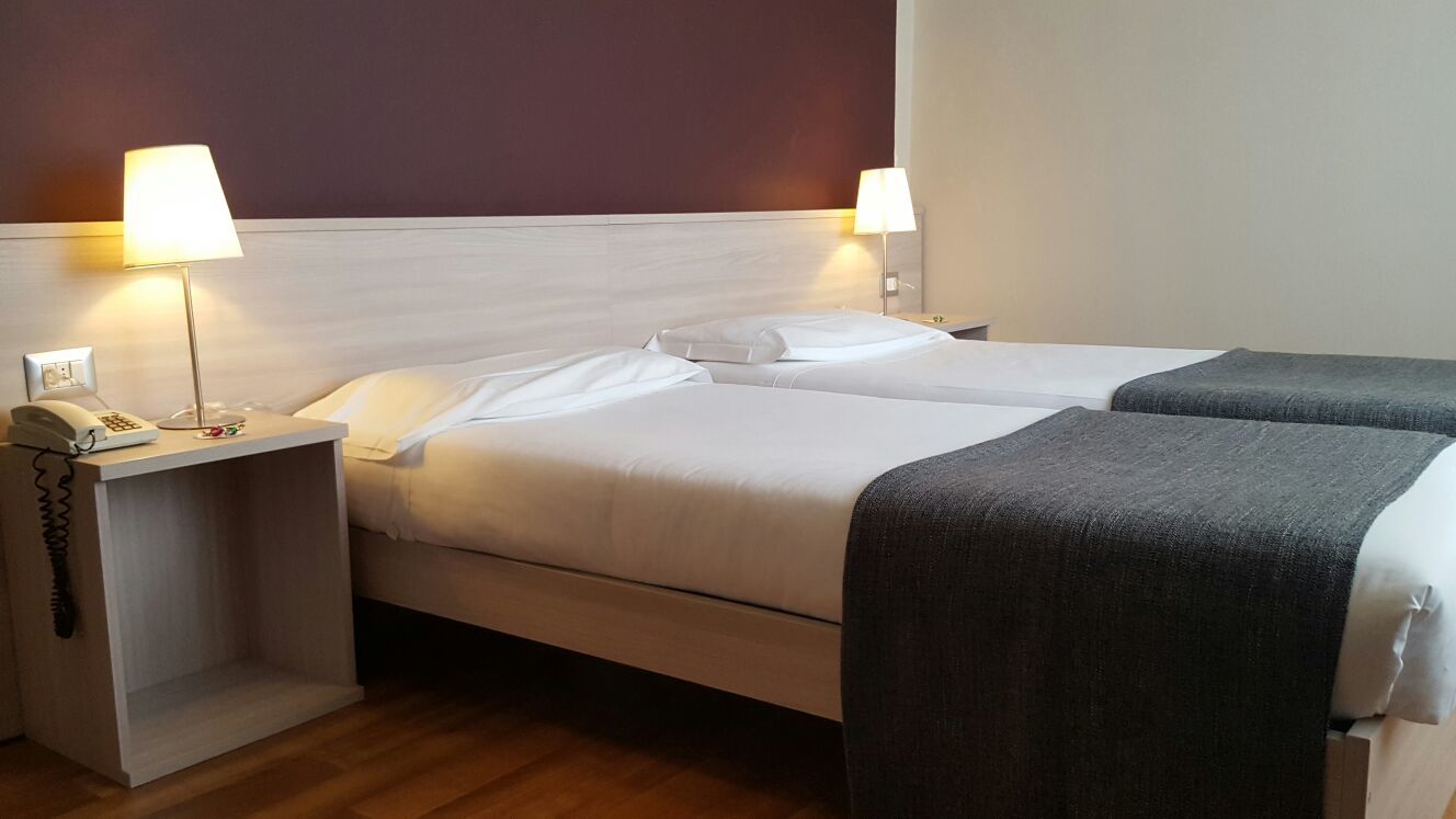 Mokinba Hotels Cristallo Milan Exterior photo